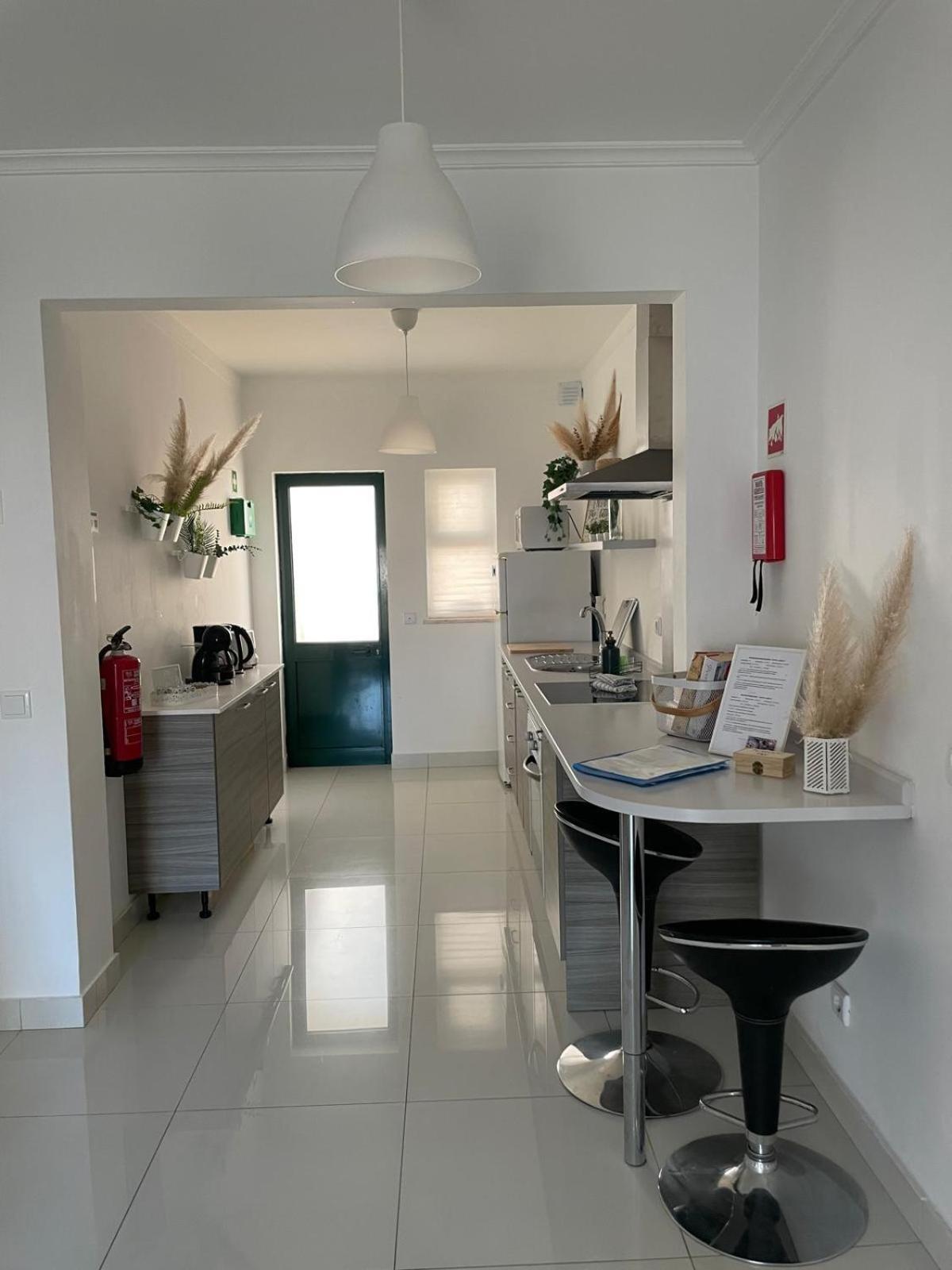 Apartamento Encantador A 100M Da Praia Carvoeiro  Eksteriør bilde